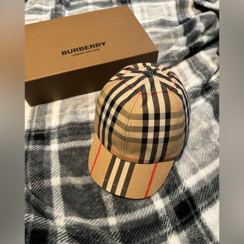 Burberry cap infants